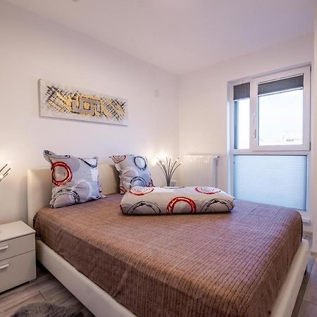 Luxury Westpark 2 Presidentialsuite With Lake View W4 Bucarest Exterior foto