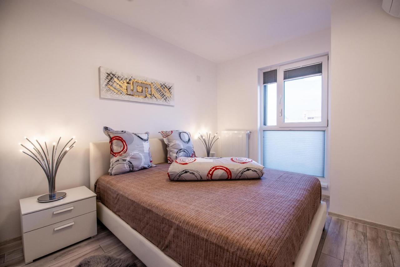 Luxury Westpark 2 Presidentialsuite With Lake View W4 Bucarest Exterior foto