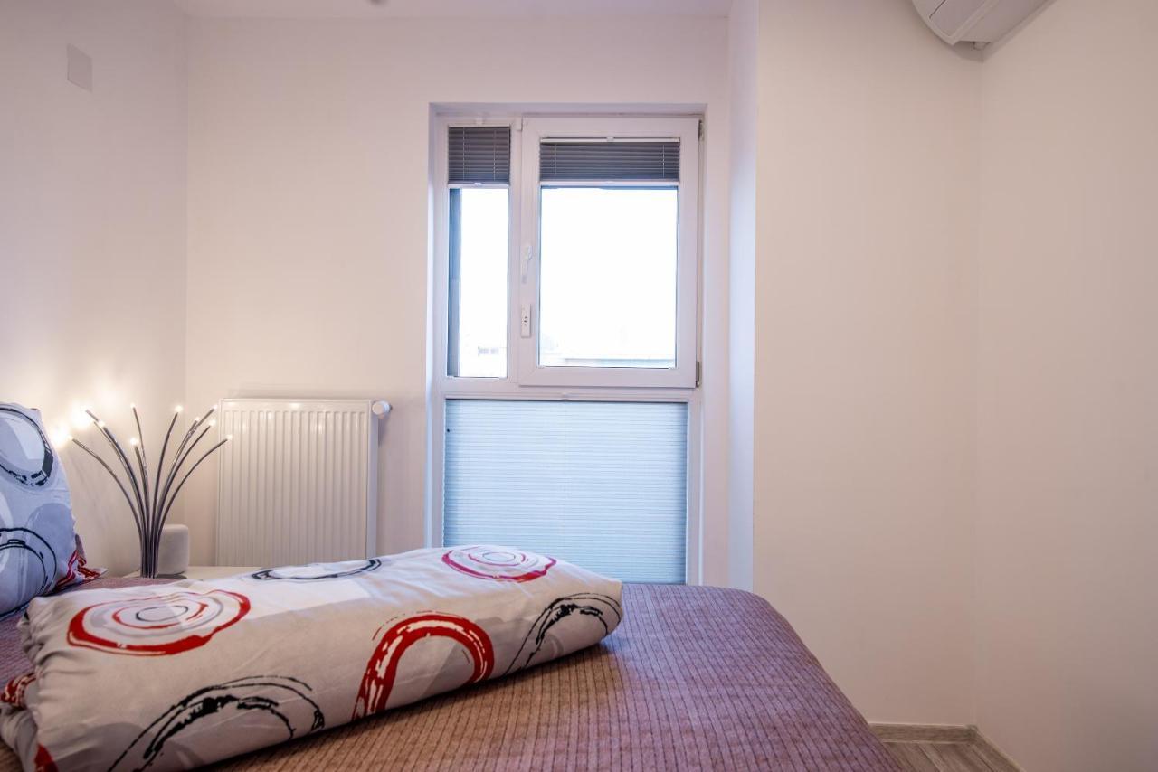 Luxury Westpark 2 Presidentialsuite With Lake View W4 Bucarest Exterior foto